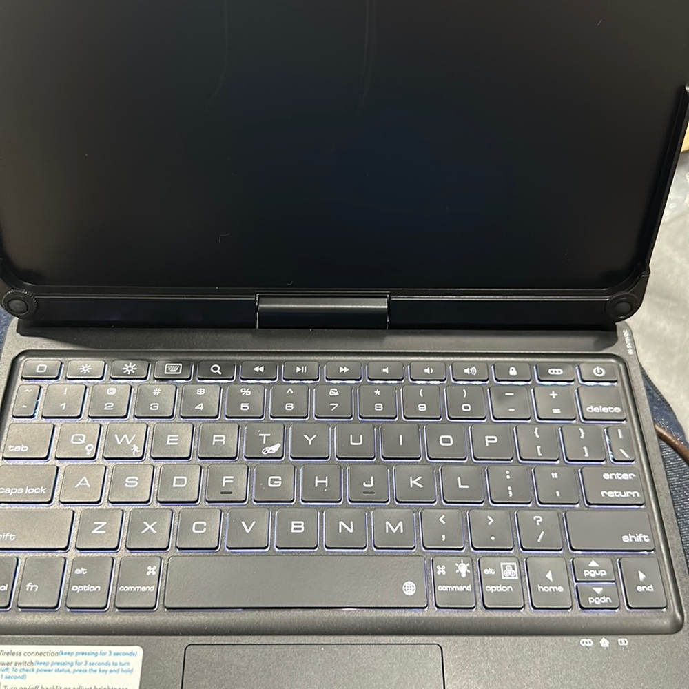 Keyboard Case for iPad 10.2" 2020 8th
Gen/2019 7th Gen/iPad Air3